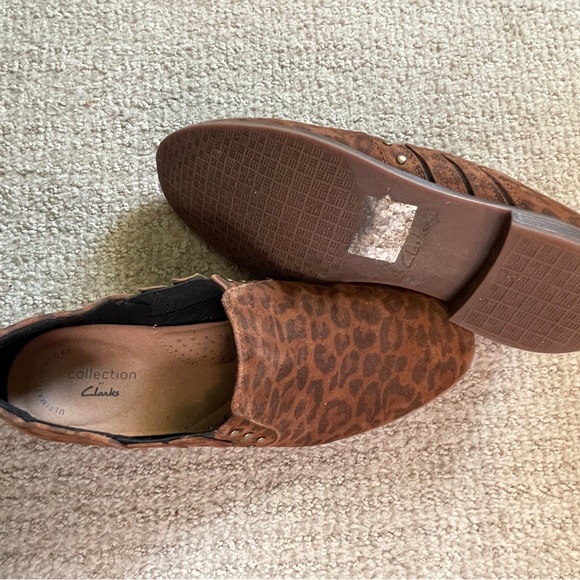 Clarks Brown Leopard Print Loafers - Picture 14 of 15